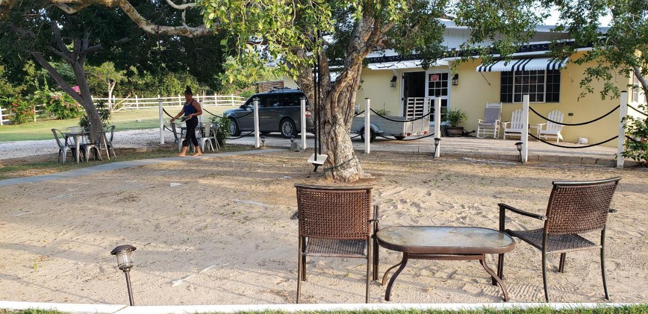 Treasure Beach Inn And Bar Exterior foto
